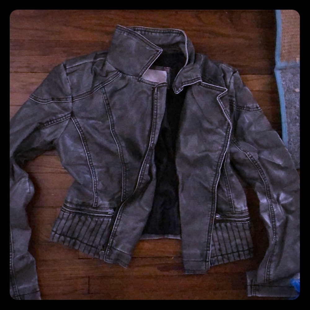 Fashionable leather jacket